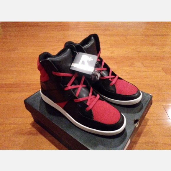 Rocawear Renaissance Designer Sneakers Black and Red Rare Sz. 10 Vintage DS New - Picture 1 of 13